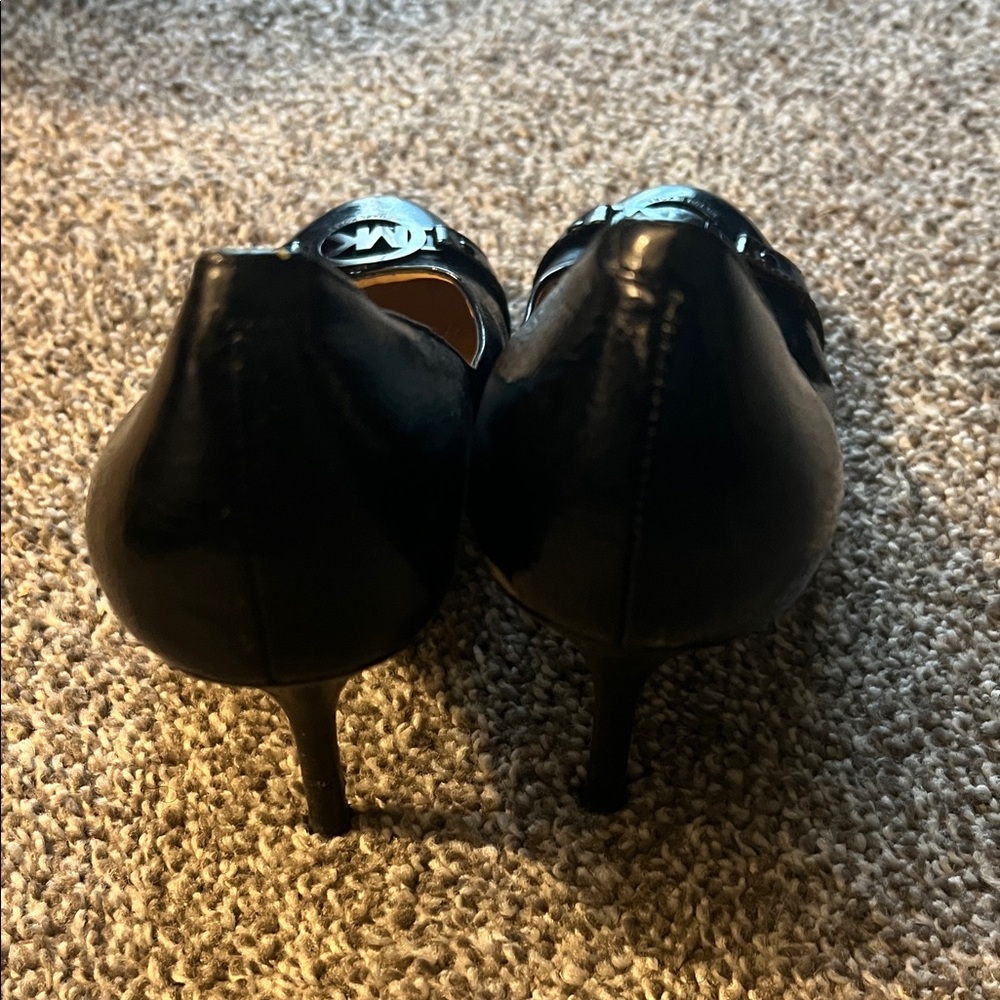 Michael Kors Black Patent Leather Logo Round-Toe Pumps - Picture 5 of 5